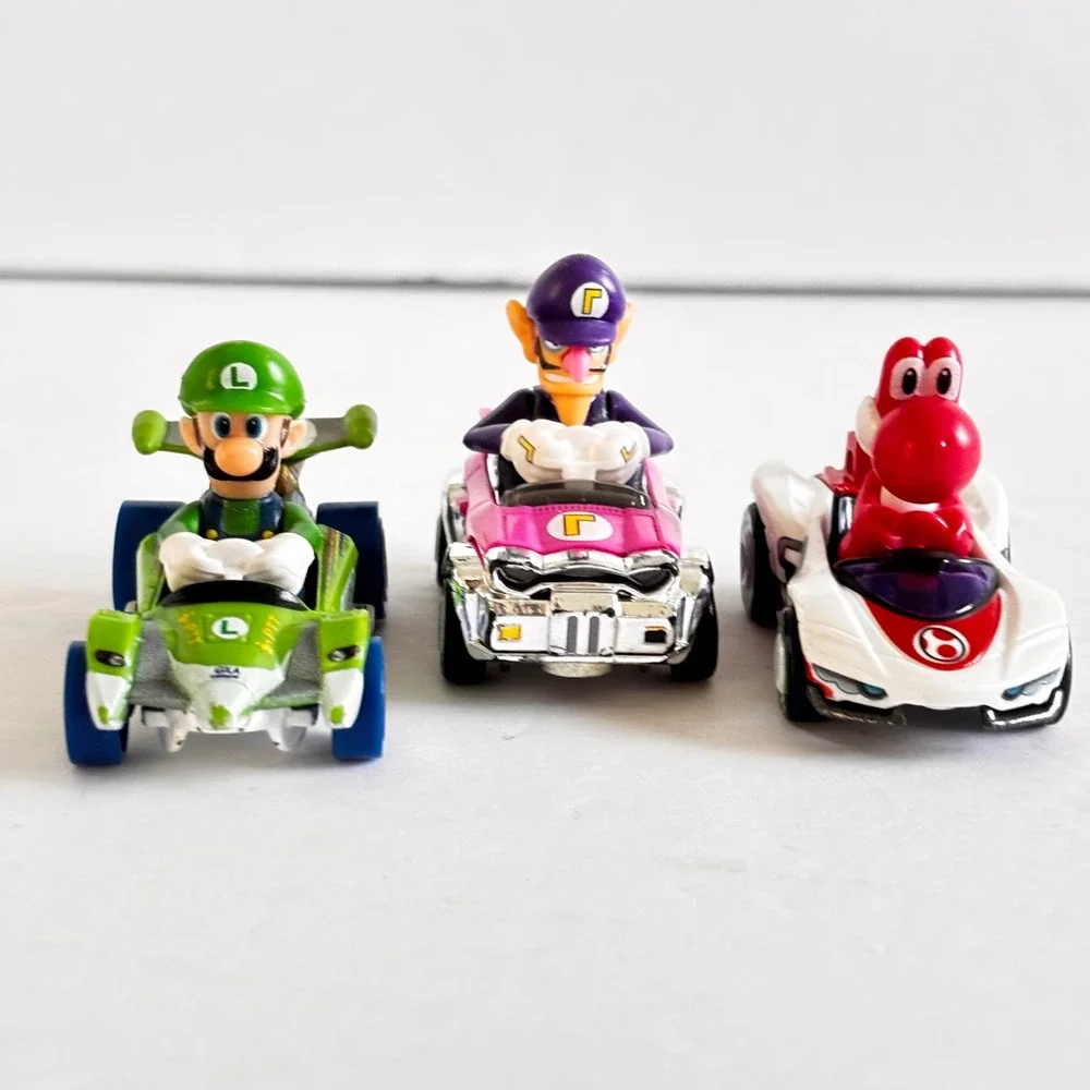 Hot Wheels Mario Kart Diecast Car Lot Luigi Waluigi Yoshi 1/64 Scale Nintendo